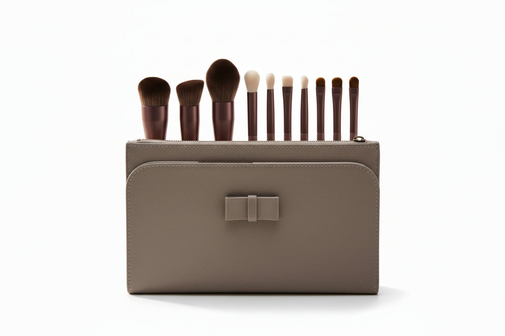 Date Night - Set de 12 pinceaux de maquillage compacts + pochette offerte